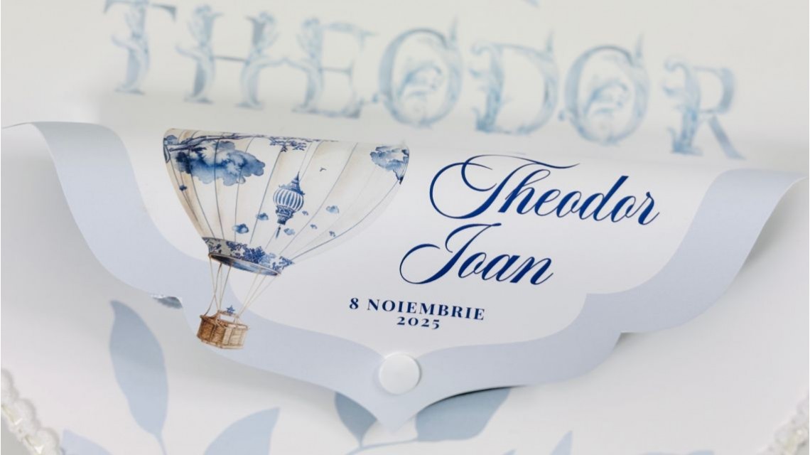 Trusou botez baietel Hot Air Balloon Blue Toile cu baloane de aer cald design elegant 32